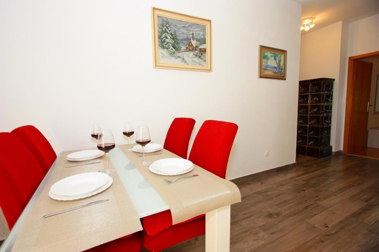 Apartment Omo 1 Supetar