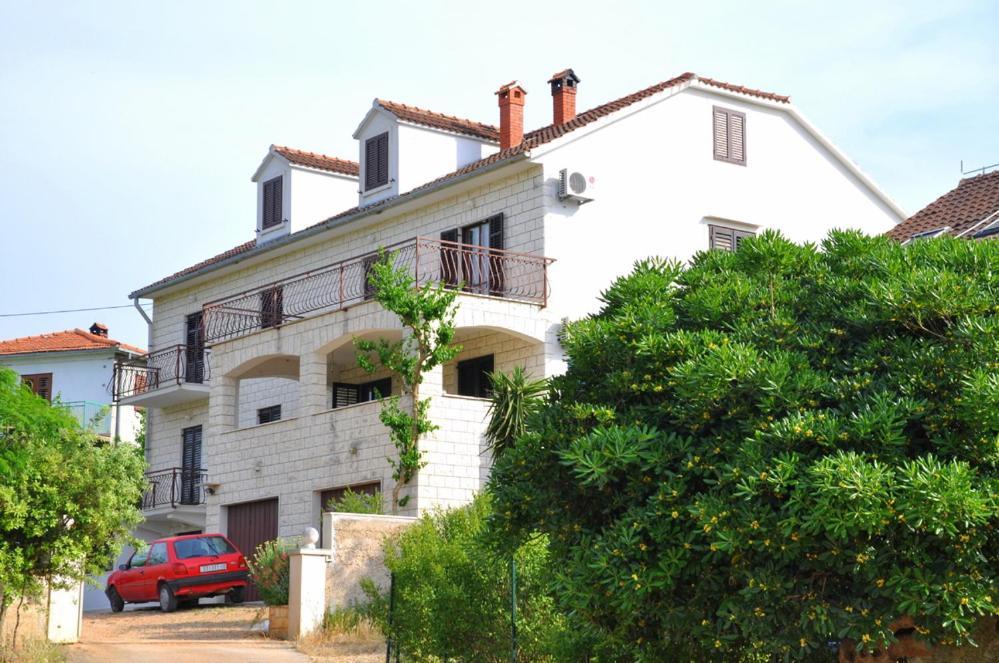 Omo 1 * Supetar